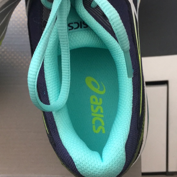 Women’s Asics GT-10005 size 10 sneakers - Picture 3 of 4